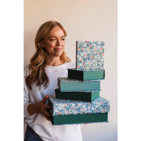 Box Square Clover by The William Morris Society