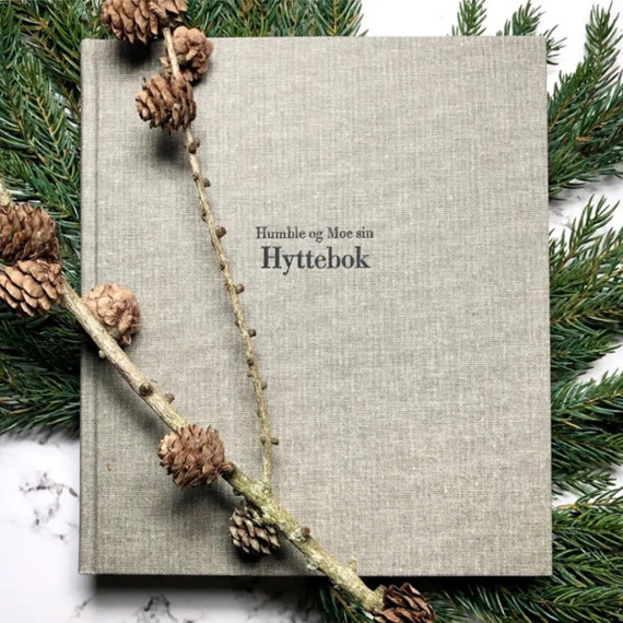 Hyttebok Emerald - Egen tekst